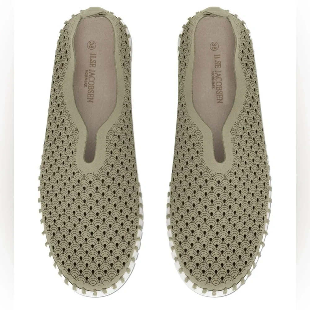 ILSE JACOBSEN HORNBÆK Women's Tulip 139 Flat In Army